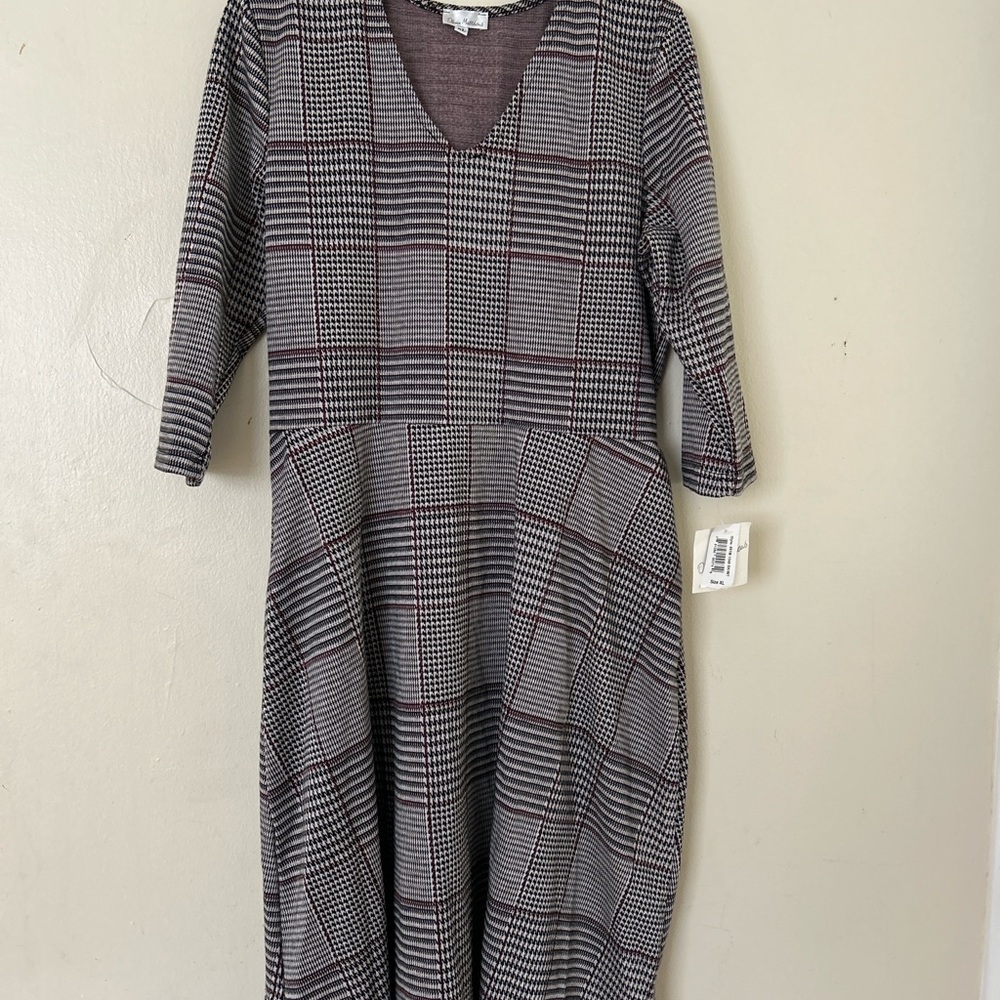 Olivia Matthews Gray V-Neck A-Line‎ Sweater Dress